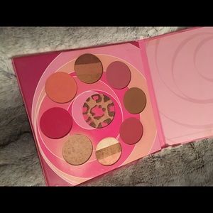 Blush & Bronzer Palette