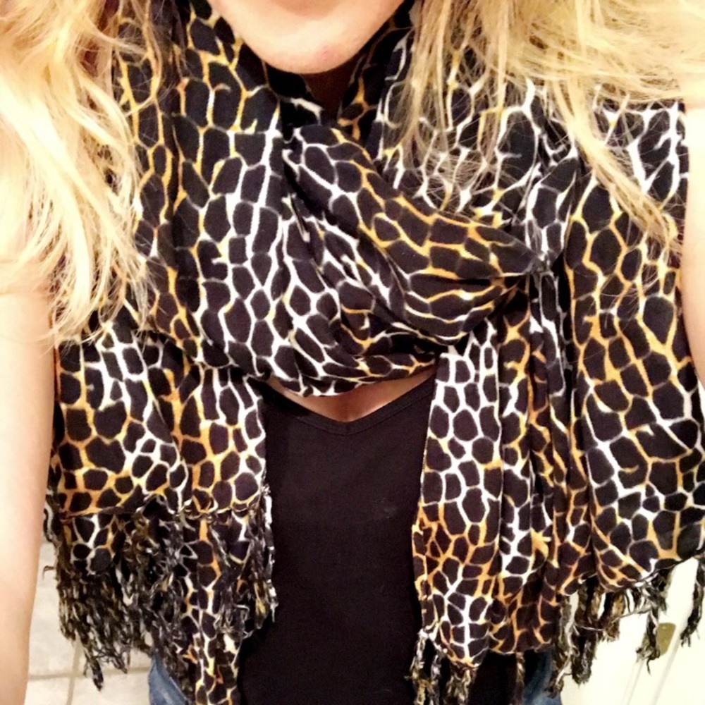 Big Giraffe Print Scarf