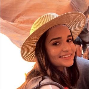 Meet your Posher, Gio