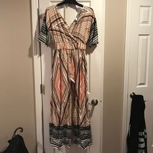 📦Moving sale! Aztec Print Romper NWT