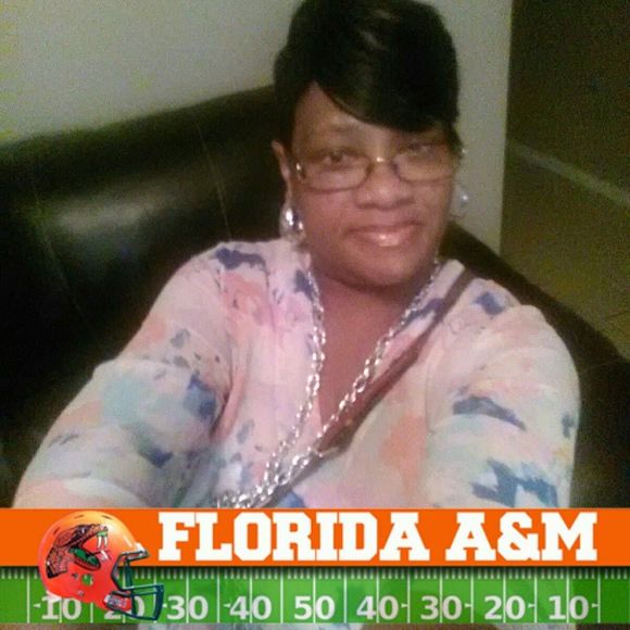 Meet your Posher, Ladawn - Picture 1 of 1