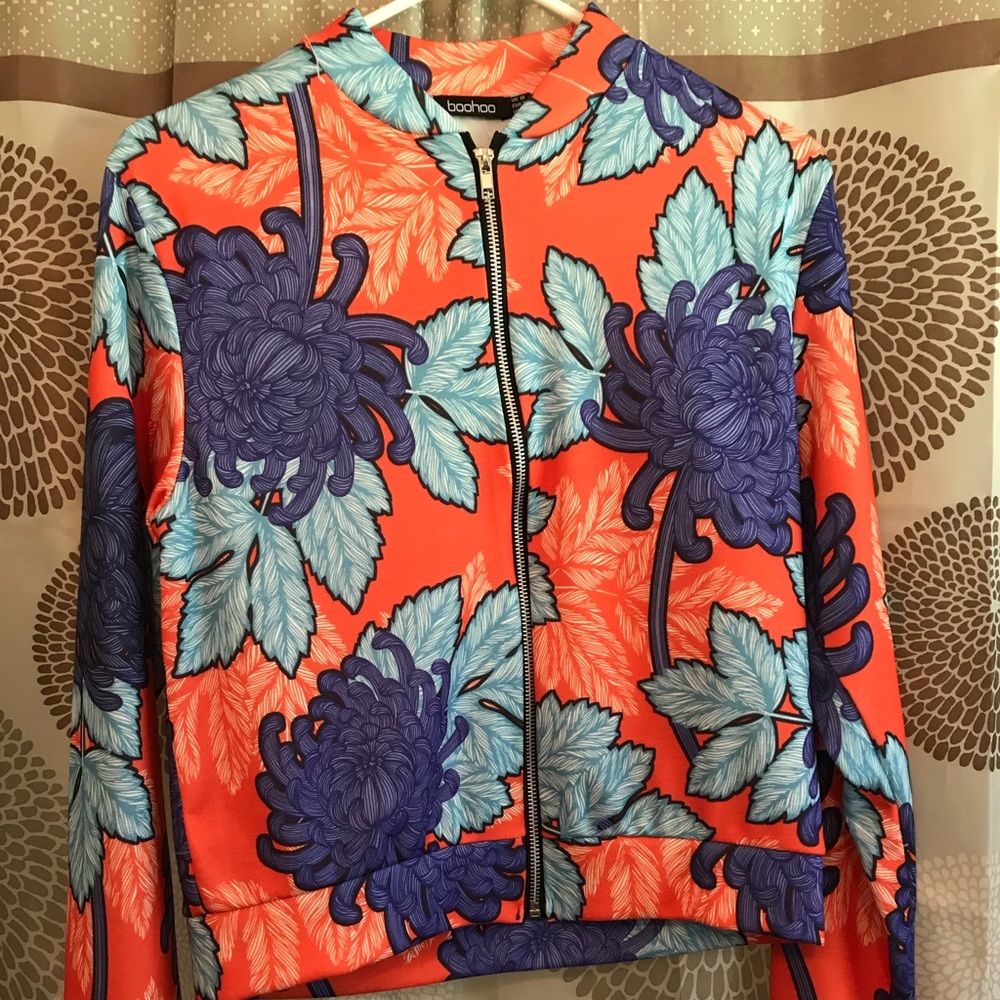 Brand new never worn Boohoo jacket