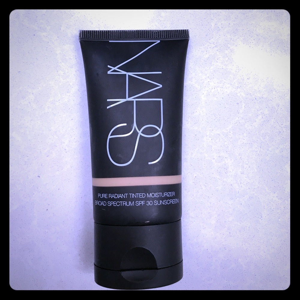 NARS Pure Radiant Tinted Moisturizer- ALASKA