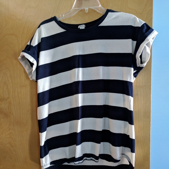 Forever 21 Tops - Thick striped navy and white shirt size L