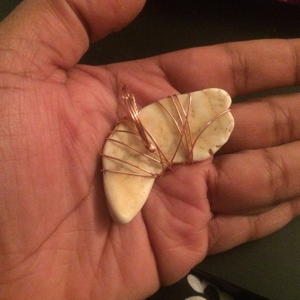 Seashell Wire Wrapped statement Ring (Size 7) - Picture 4 of 6