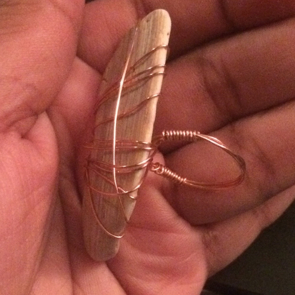 Seashell Wire Wrapped statement Ring (Size 7) - Picture 6 of 6