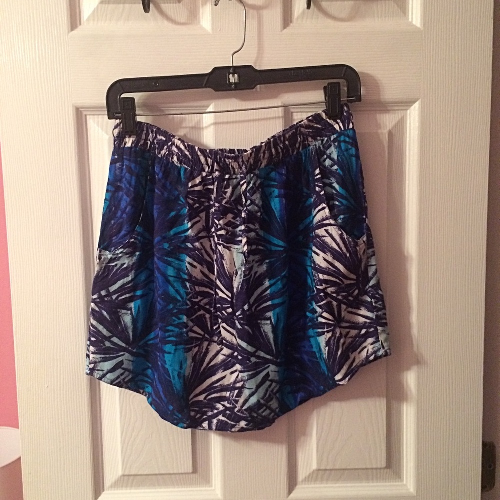 Blue Floral Pattern Skirt- Size Large!