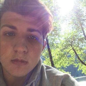 Meet your Posher, Gregory