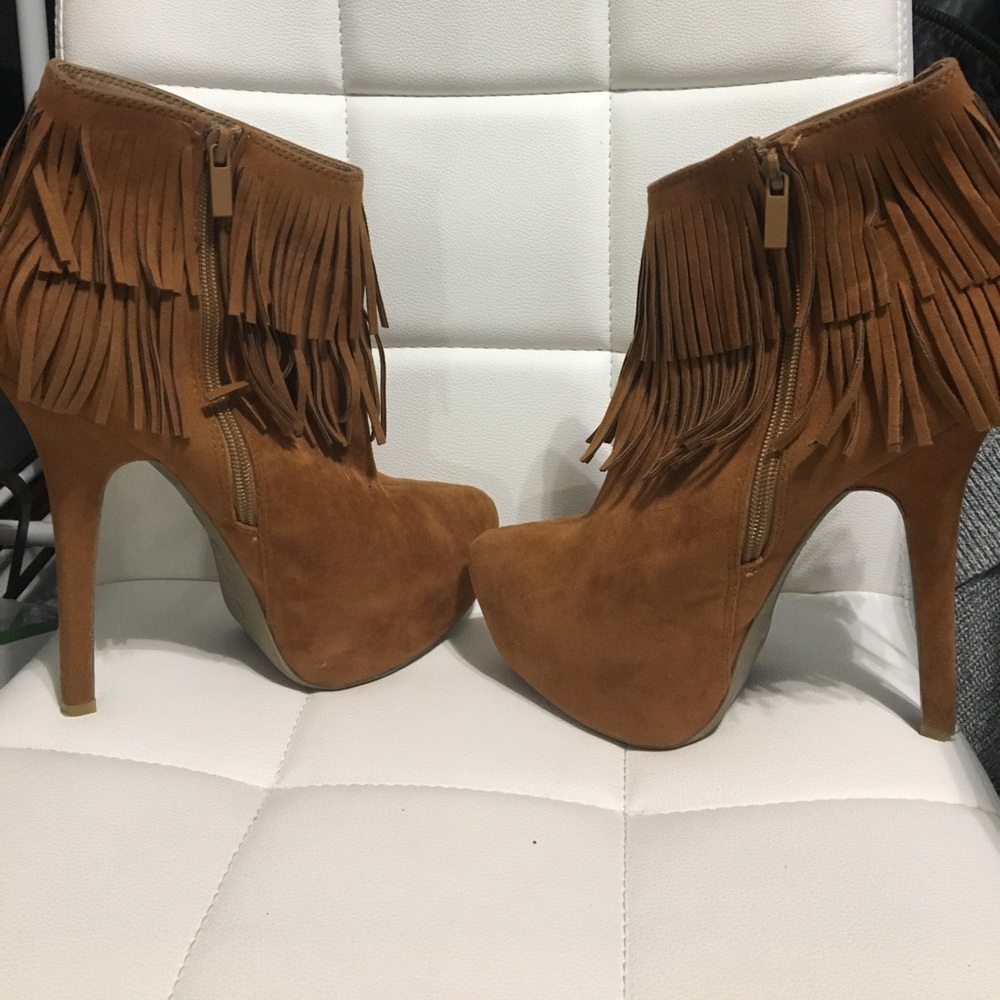 Camel Brown fringe booties