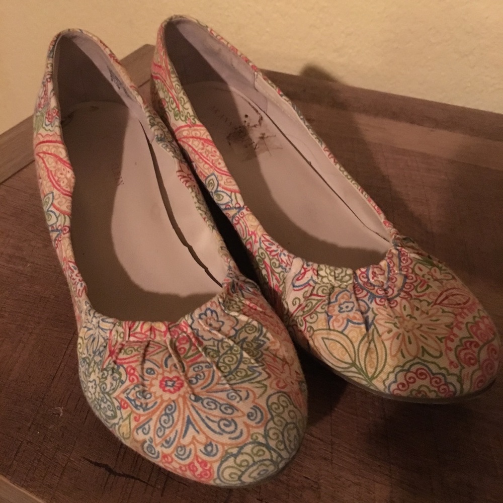 Anne Klein floral loafers