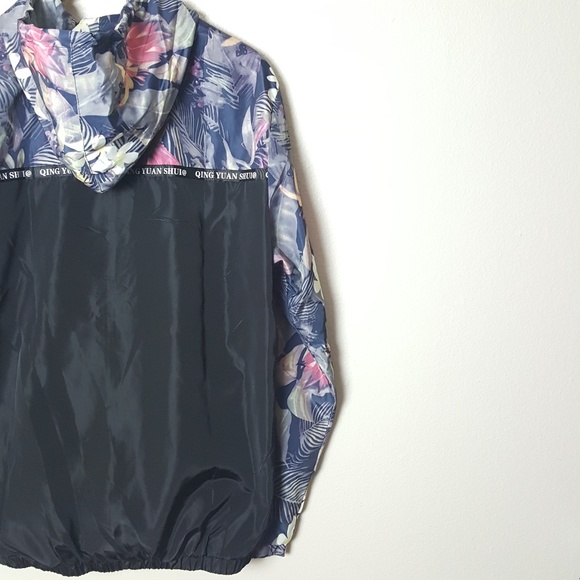 Unisex Windbreaker Floral and Solid Black - Picture 4 of 4