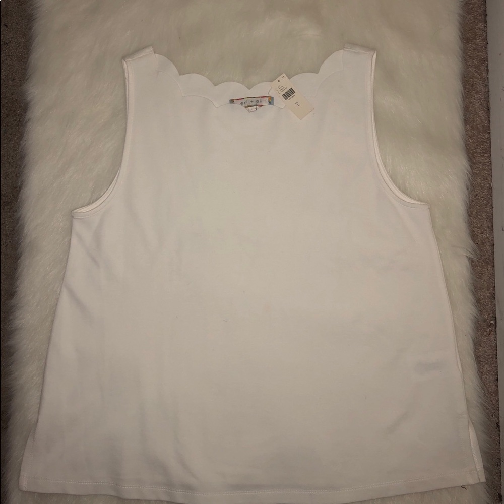 Anthropologie Eri & Ali scalloped Top - Picture 2 of 3