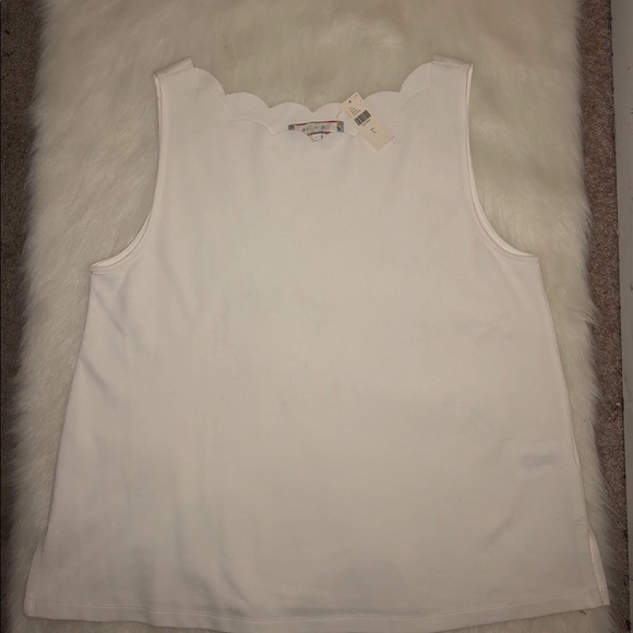 Anthropologie Eri & Ali scalloped Top - Picture 2 of 3