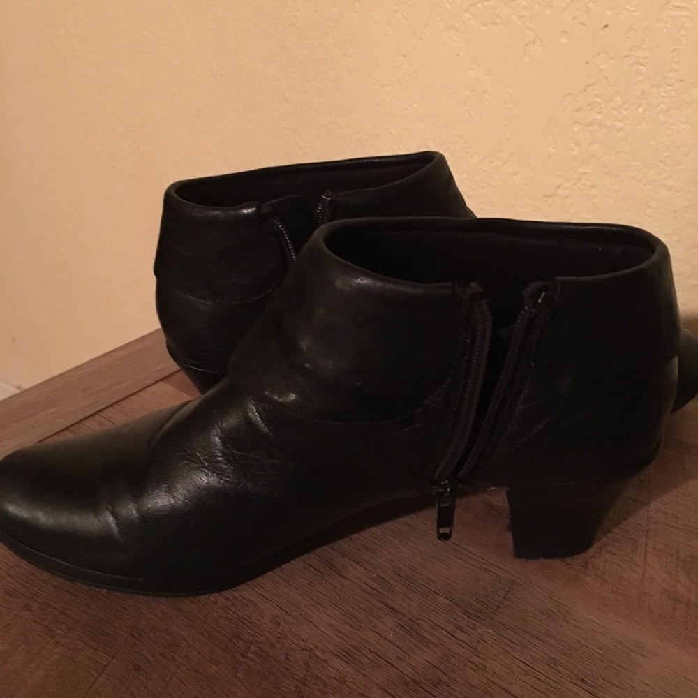 Sleek black bootie