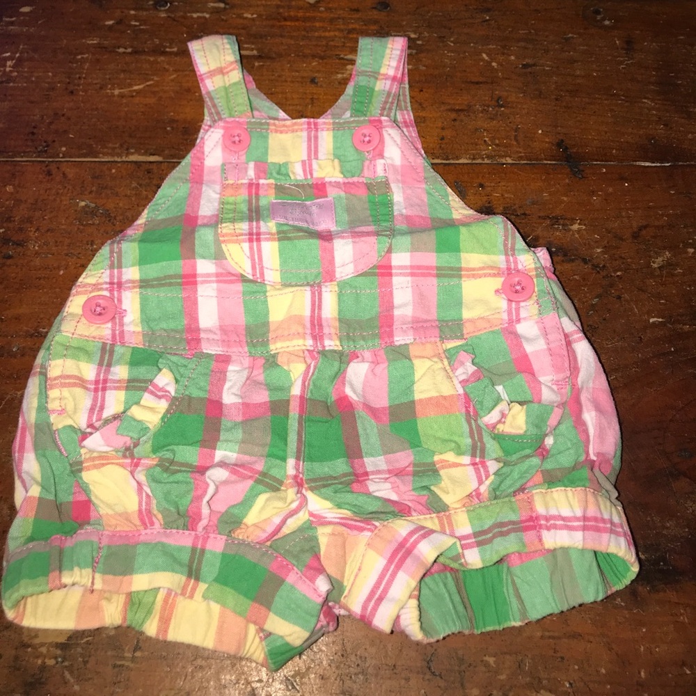 OshKosh B’Gosh Shorts Overalls size 3 months