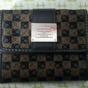Liz claiborne Wallet