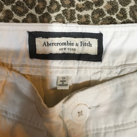 Shorts - Picture 3 of 4