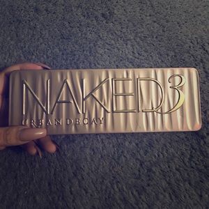 Naked 3 urban decay palette