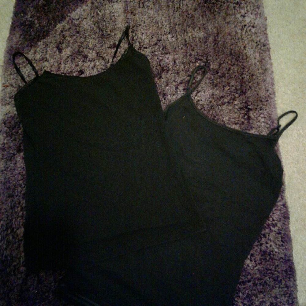 Spagetti Strap tank lot of 2 black👍👌👀😍