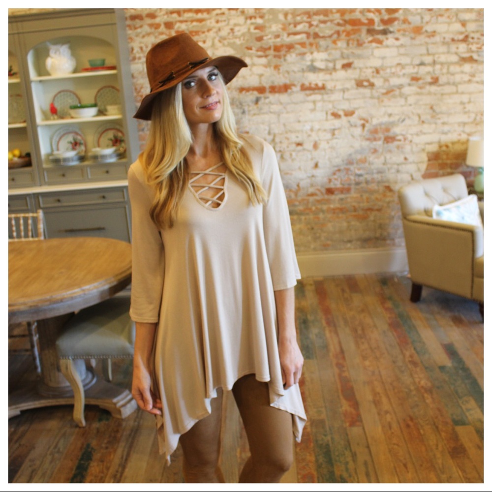 ✨LAST ✨ Taupe cross cross front asymmetrical tunic - Picture 3 of 5