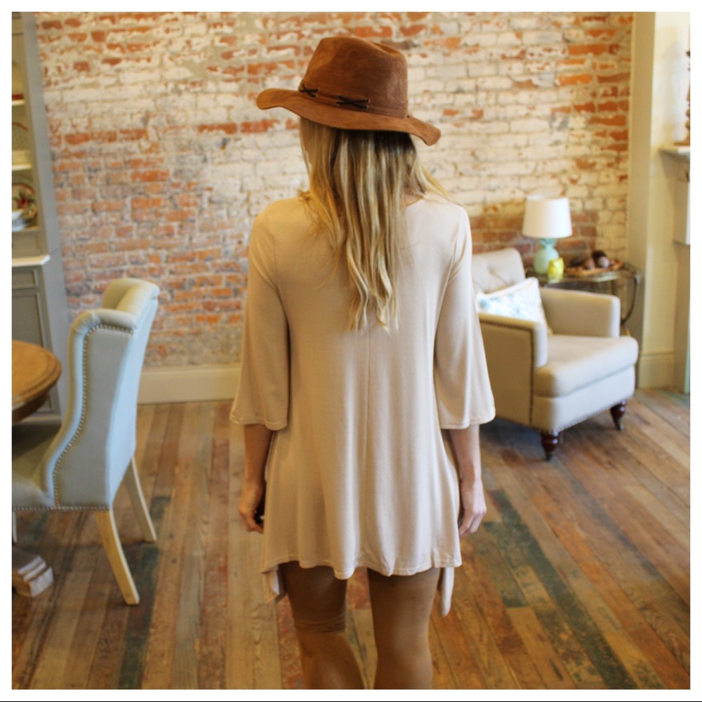 ✨LAST ✨ Taupe cross cross front asymmetrical tunic - Picture 5 of 5