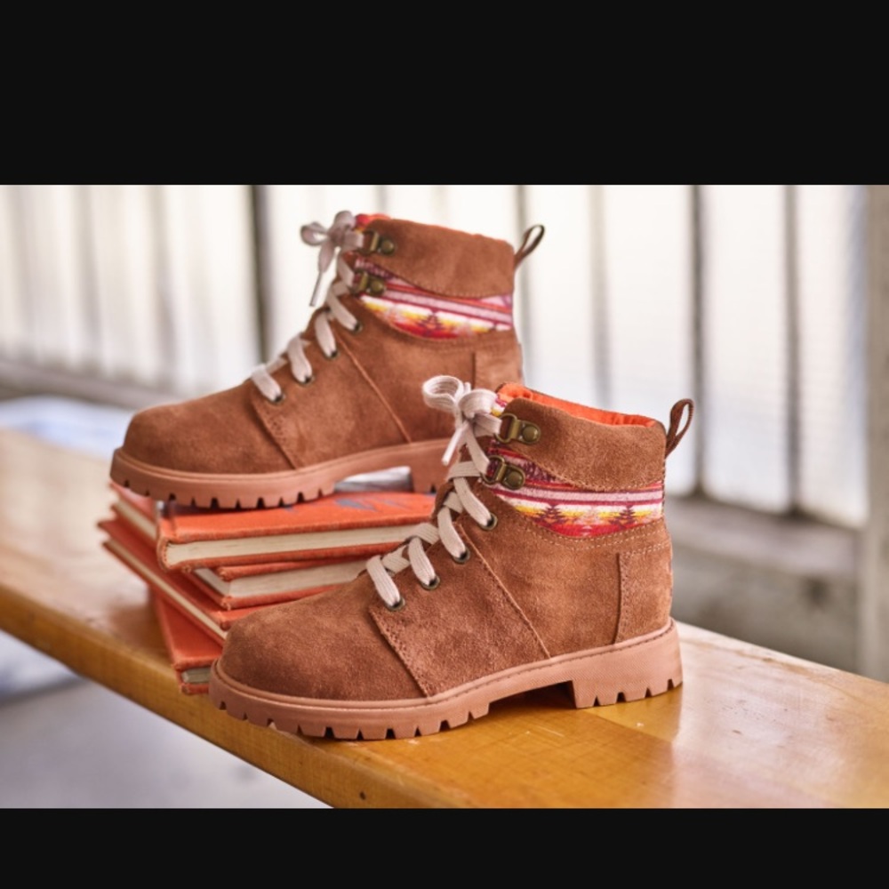Toms summit boots