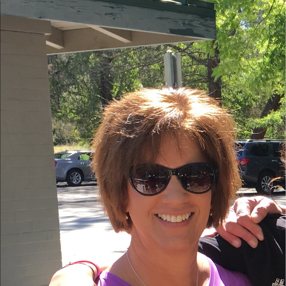 Meet your Posher, Lisa