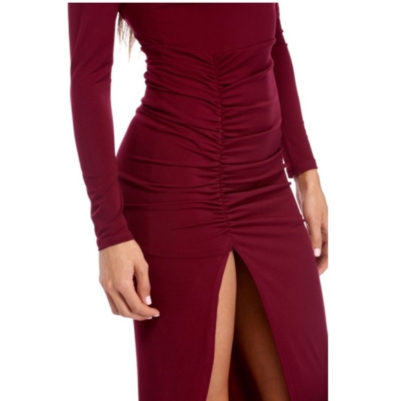 Burgundy Open leg dress - Picture 3 of 4
