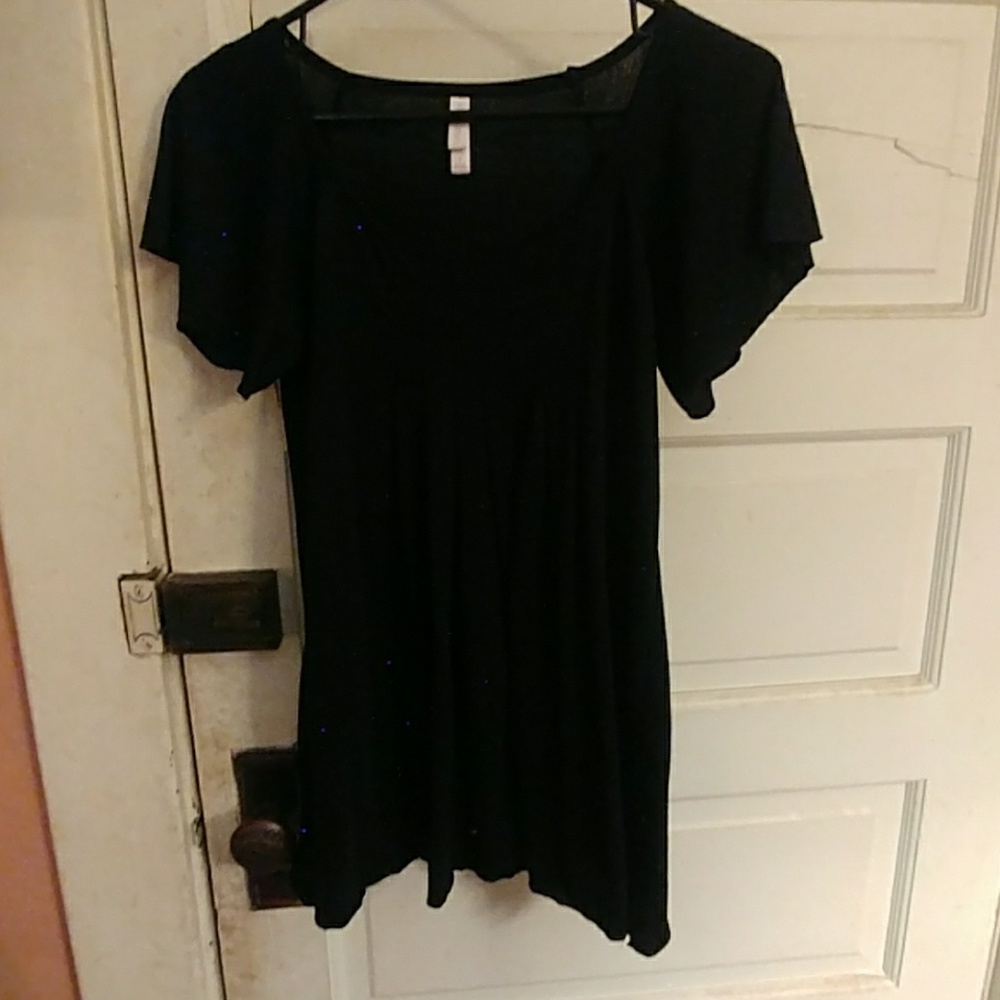 Black shirt