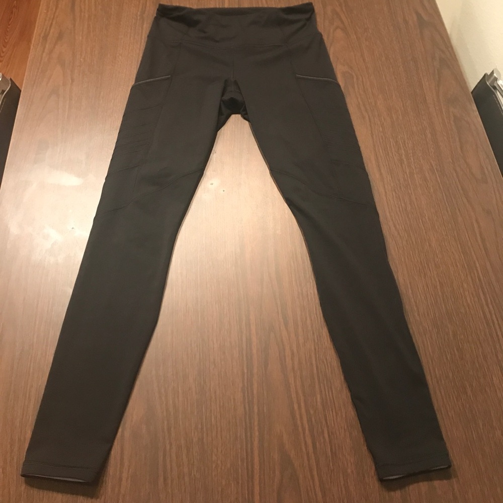 [SOLD ON MERC] Lululemon Inspire II Leggings