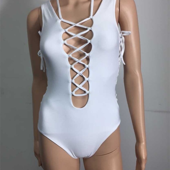 Swimwear - One Piece - Picture 2 of 3