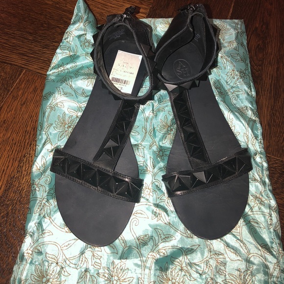 Ash Geometric Embossed Sandals - Picture 5 of 8