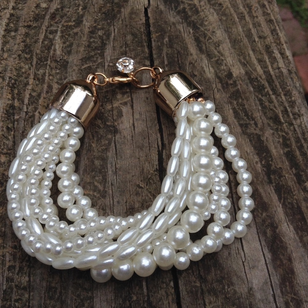 ⭐3/$10⭐Multistrand pearl rhinestone bracelet