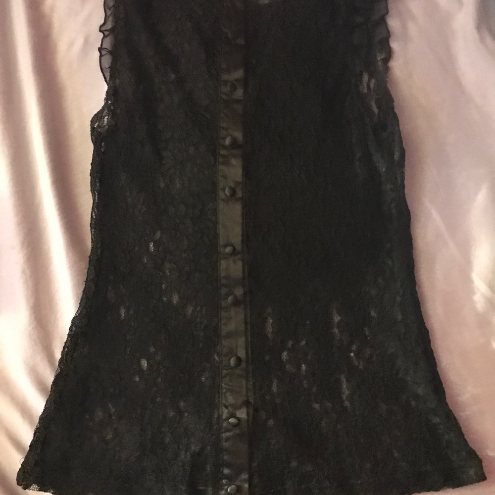 Lace sheet top - Picture 3 of 3