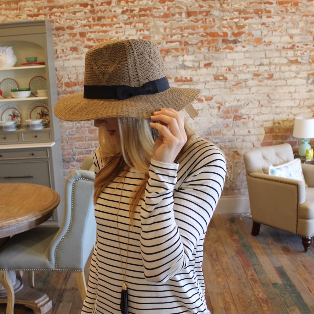 Mocha Wool Hat with black bow band - Picture 2 of 6