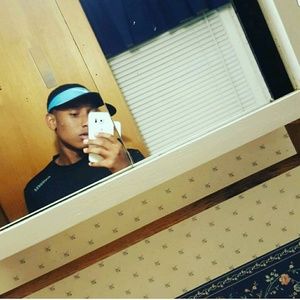 Meet your Posher, Raymond