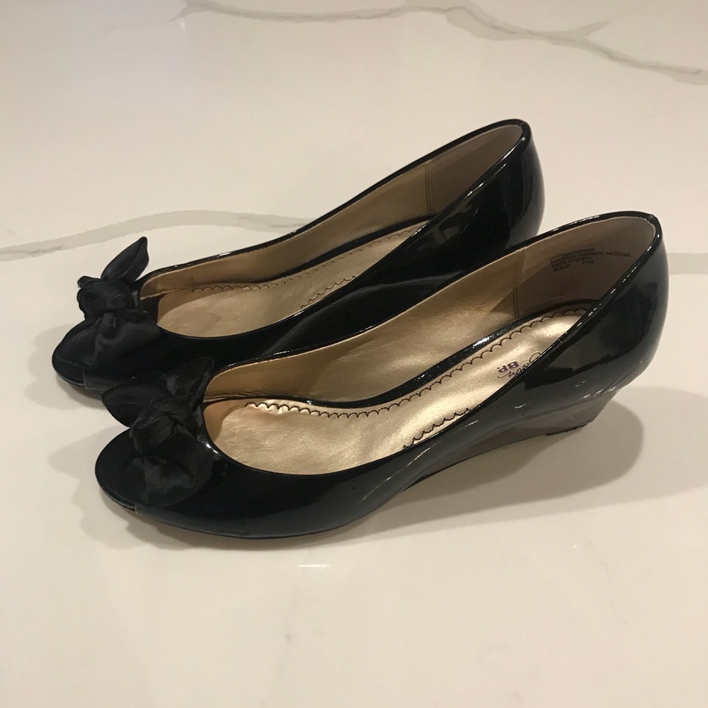 Black patent leather shoes