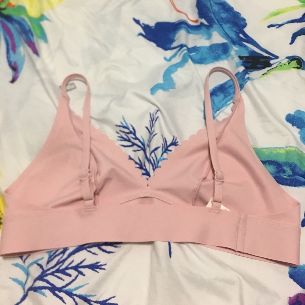 Pink bralette - Picture 2 of 3