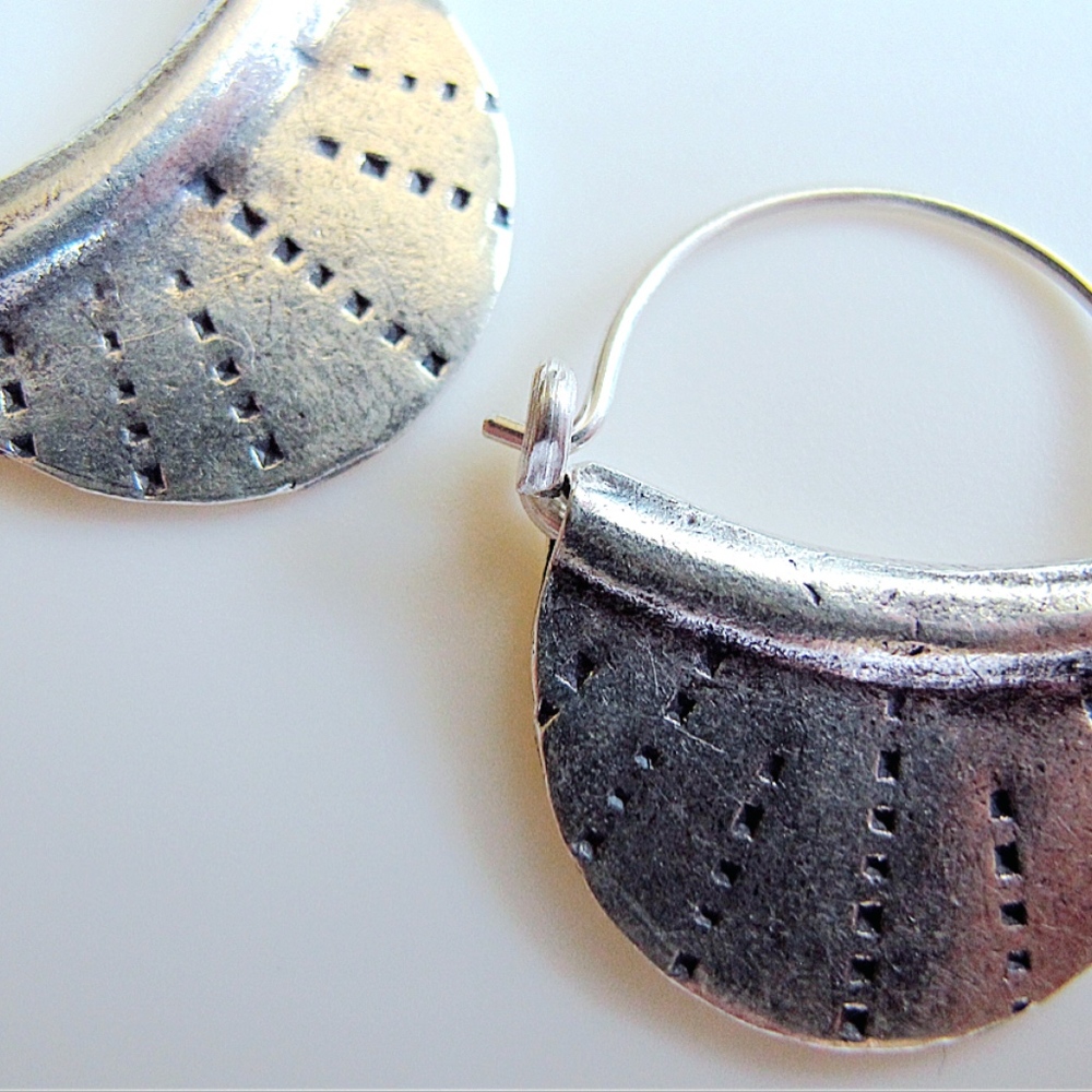 Earring - Picture 5 of 5