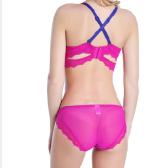 Women Bra Set - Picture 2 of 2