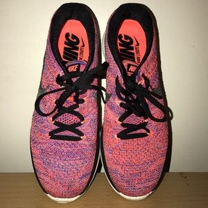 Nike shoes Nike shoes
