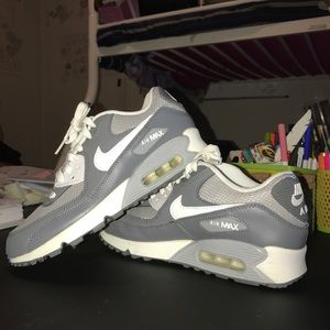 Air maxes Air maxes