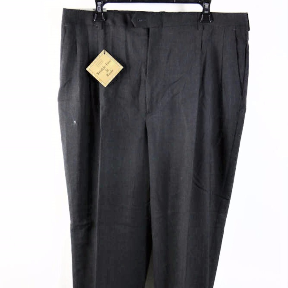 Mens HAGGAR  Dress pants trousers Size 38/32 NWT