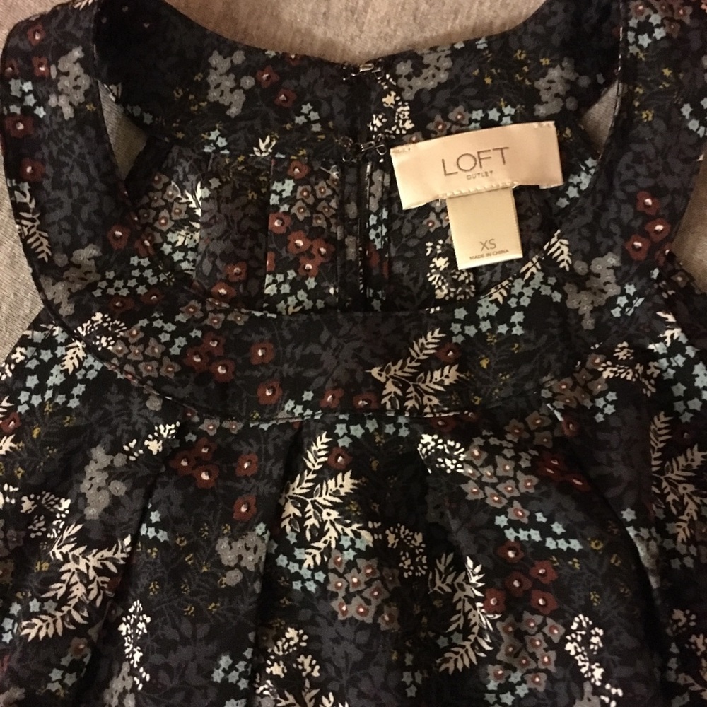 LOFT blouse - Picture 2 of 2