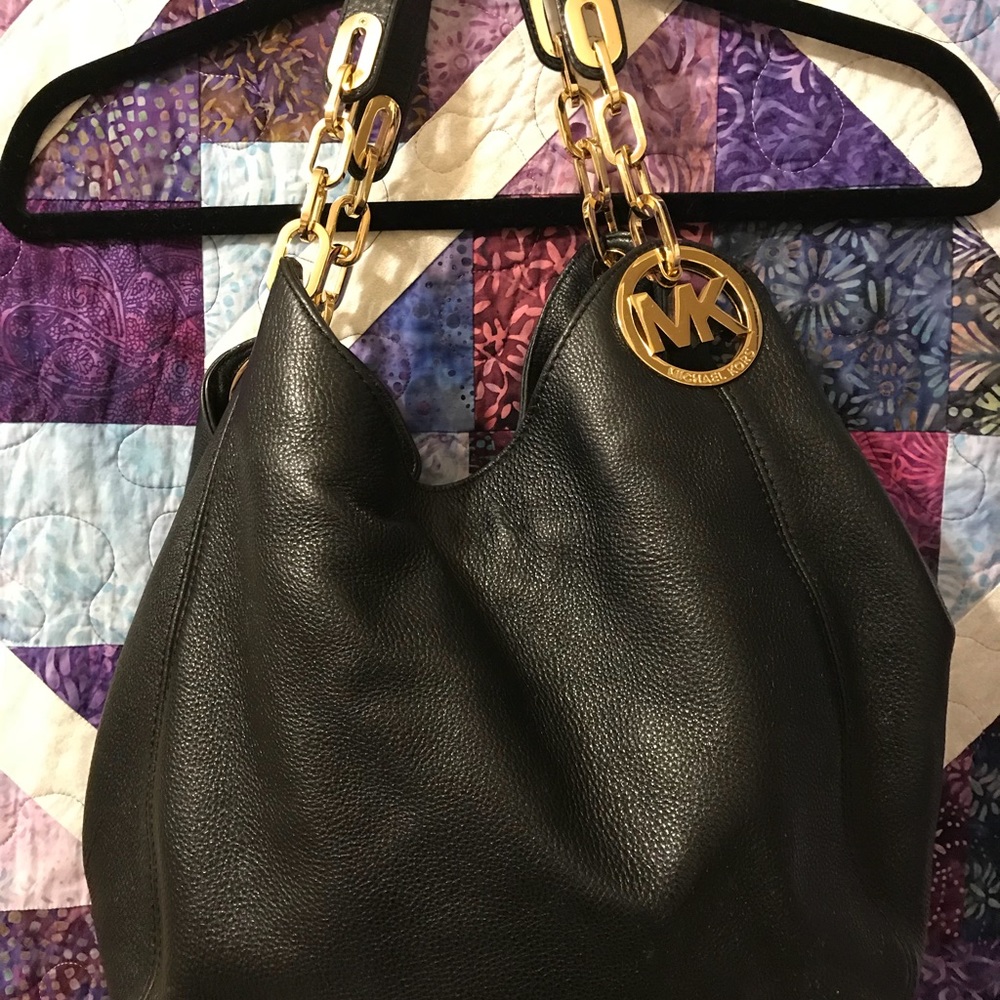 Beautiful MK black purse with middle divider