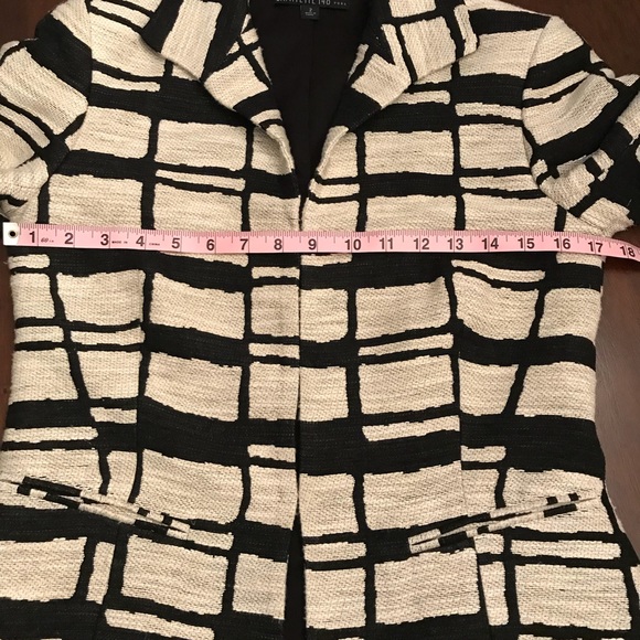 Sold Lafayette 148 New York Size 2 Blazer - Picture 5 of 8