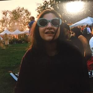 Meet your Posher, Olivia