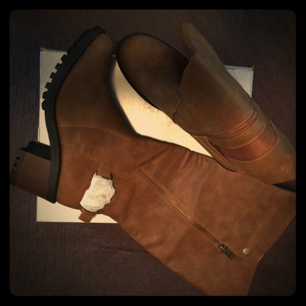 NIB Avenue Cloudwalkers wide calf boots 👢