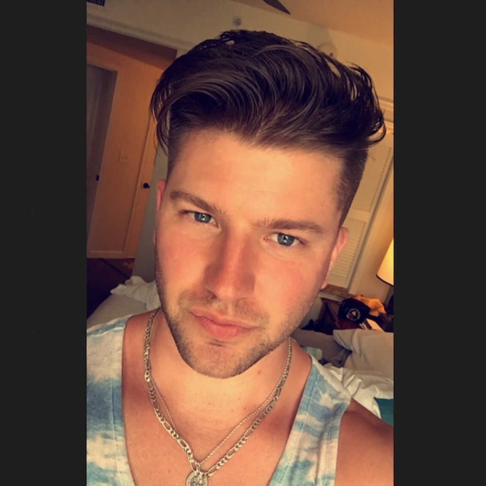 Meet your Posher, Chris