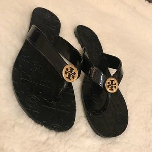 Tory Burch Patent Leather Thong sandal